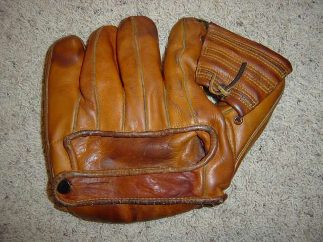 Red Rolfe Reach 245L Back